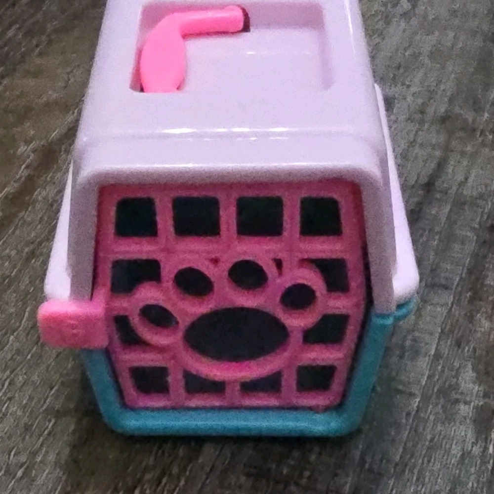 Mattel Barbie Doll Pet Boutique Dog‎ Cat Carrier Pink Teal Embossed Carrier